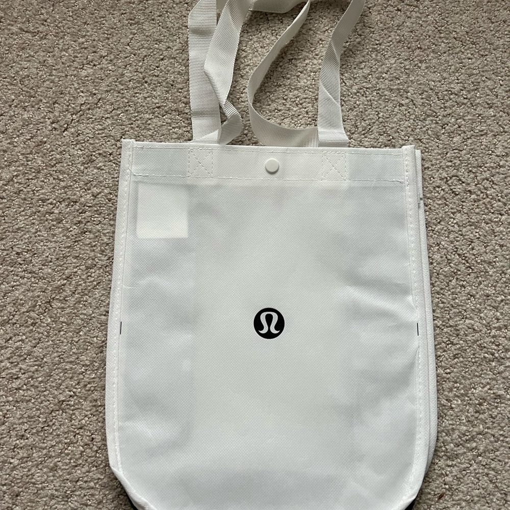 Lululemon Reusable White Bag 9.5in x 11.5in